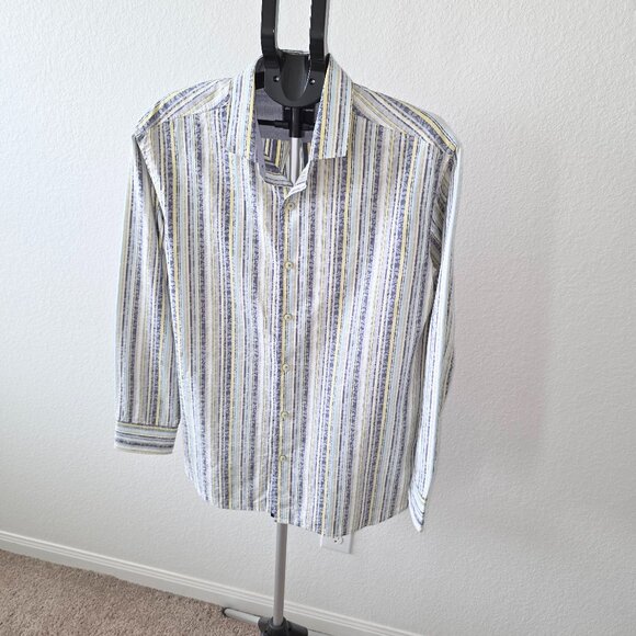 TOMMY BAHAMA MENS SIZE L BLUE, YELLOW AND WHITE JAQUARD PRINT LONG SLEEVE SHIRT. - Picture 1 of 14